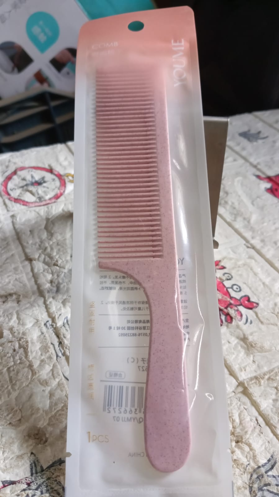 Barber Comb, Lightweight Plastic Comfortable Hair Comb Durable for Bathroom for Salon, Hair Comb Beauty Tool Use For Men & Women (1 Pc) Barber Comb, Lightweight Plastic Comfortable Hair Comb Durable for Bathroom for Salon, Hair Comb Beauty Tool Use For Men & Women (1 Pc)